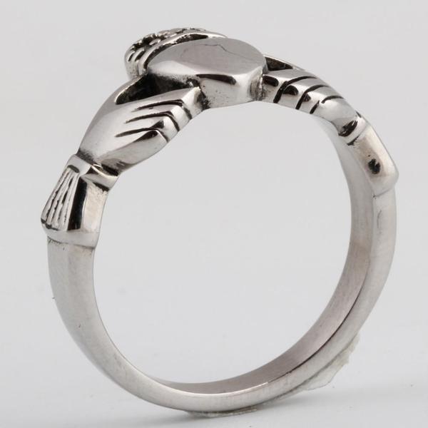 Traditional Claddagh Ring - Free Claddagh Rings